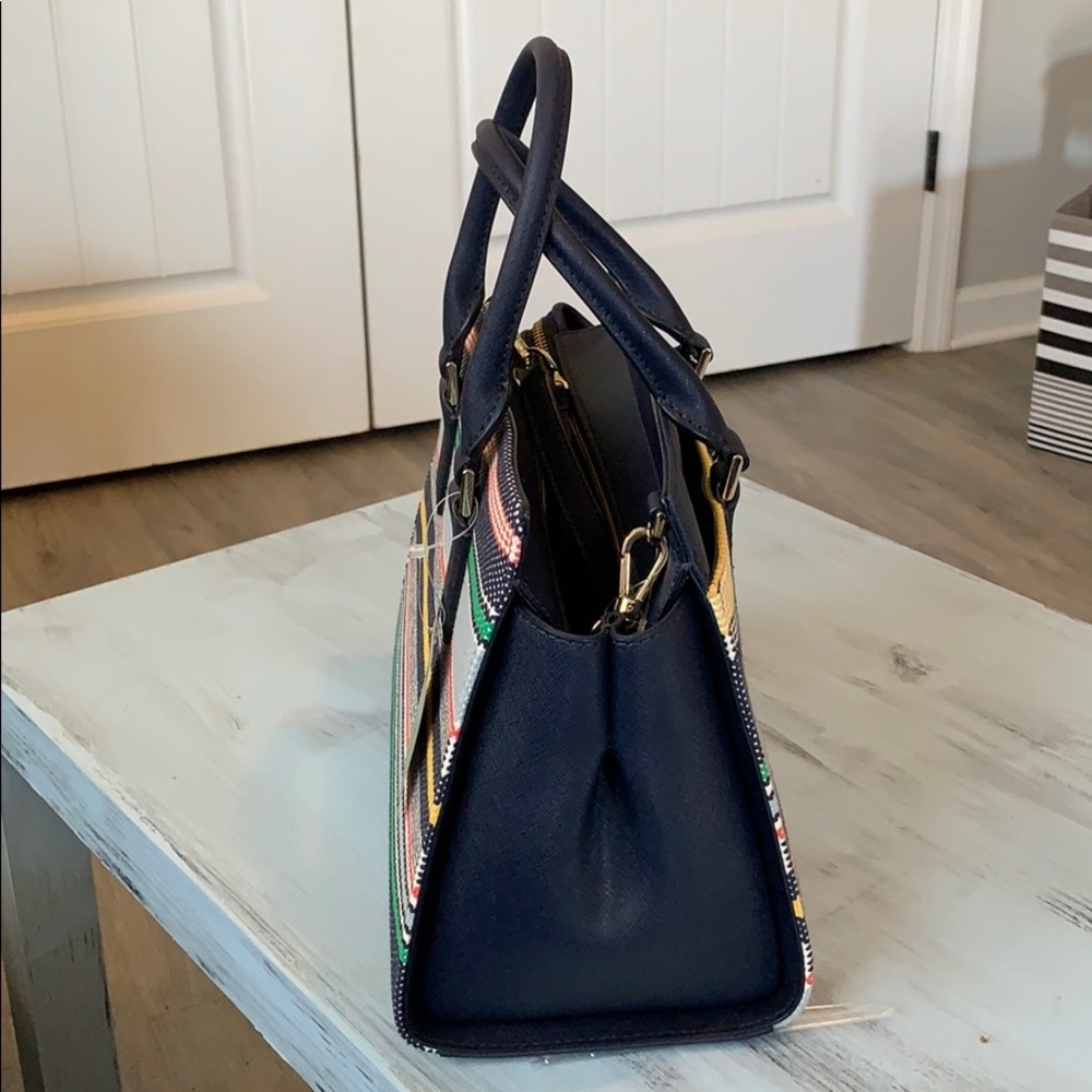 Kate Spade Purse. - Picture 3 of 6